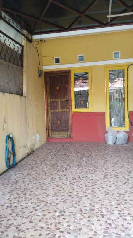 dijual rumah boulevard hijau