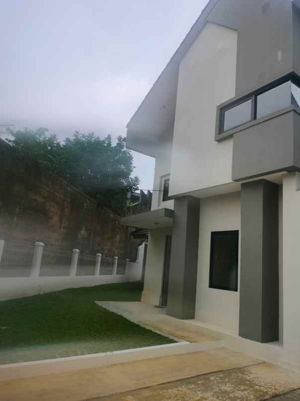 dijual rumah bukit cimanggu