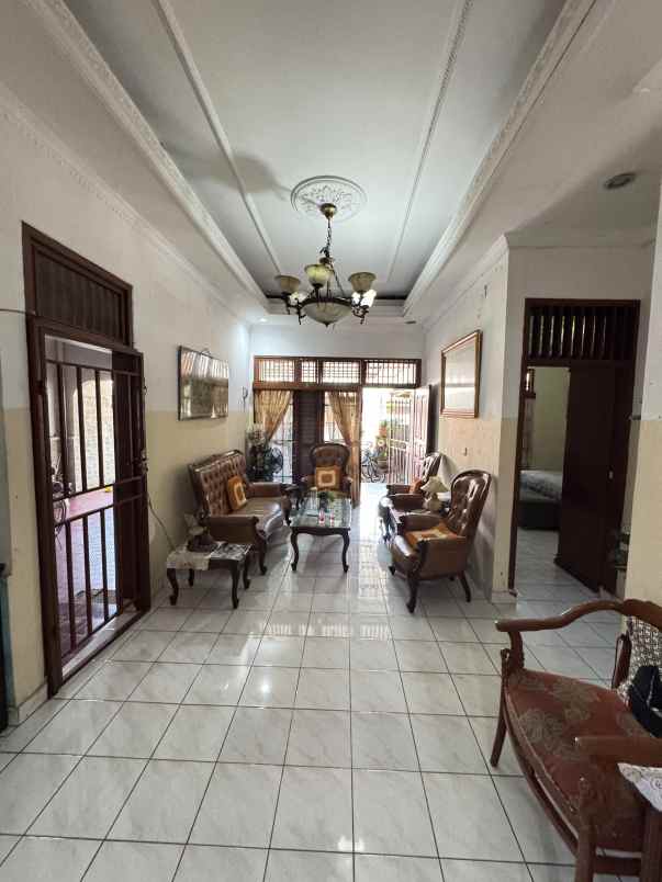 dijual rumah bukit raya pisangan