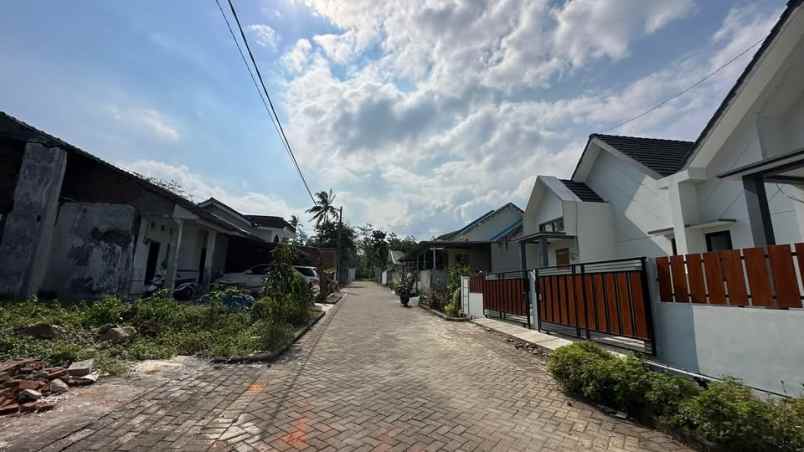 dijual rumah bumi mondoroko raya