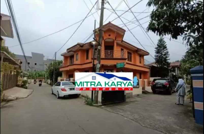 dijual rumah cahaya kemang permai