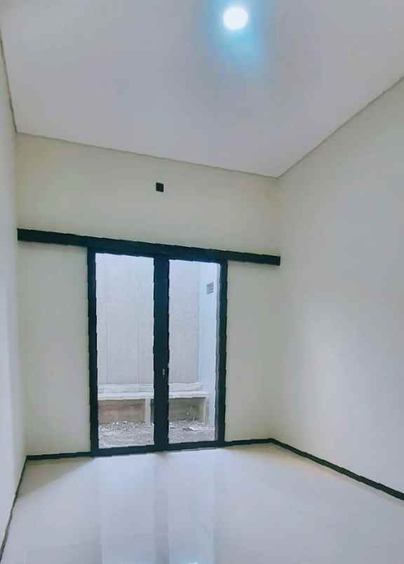 dijual rumah candi penataran