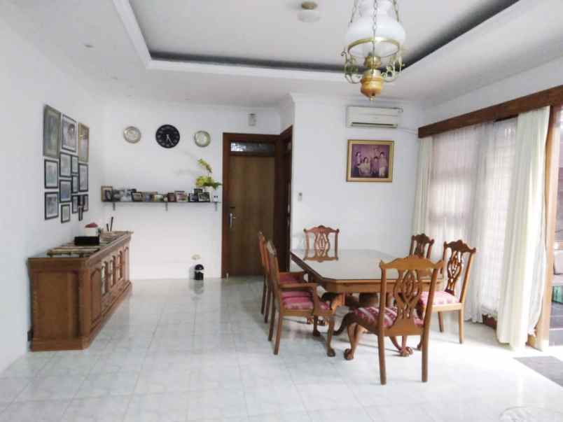 dijual rumah cempaka putih