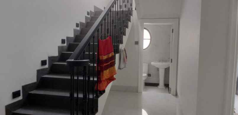 dijual rumah cempaka putih tengah