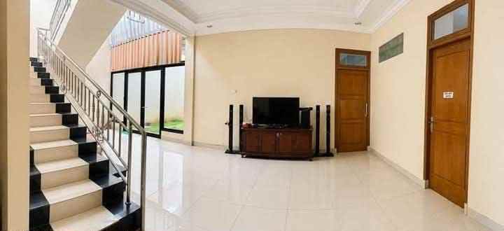 dijual rumah cibubur