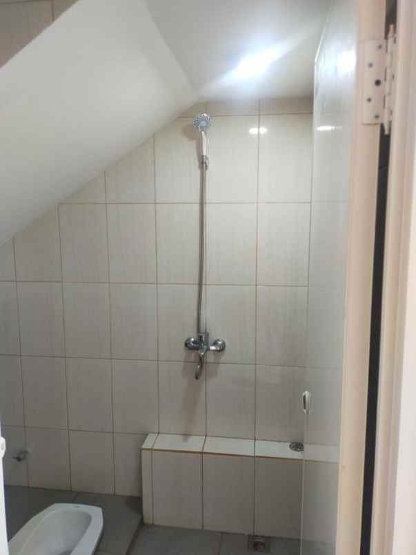 dijual rumah ciganitri