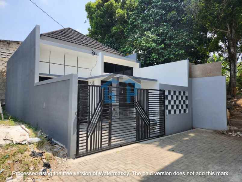 dijual rumah cihanjuang