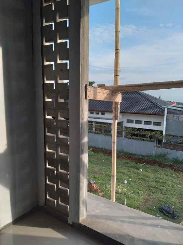 dijual rumah cihanjuang cimahi