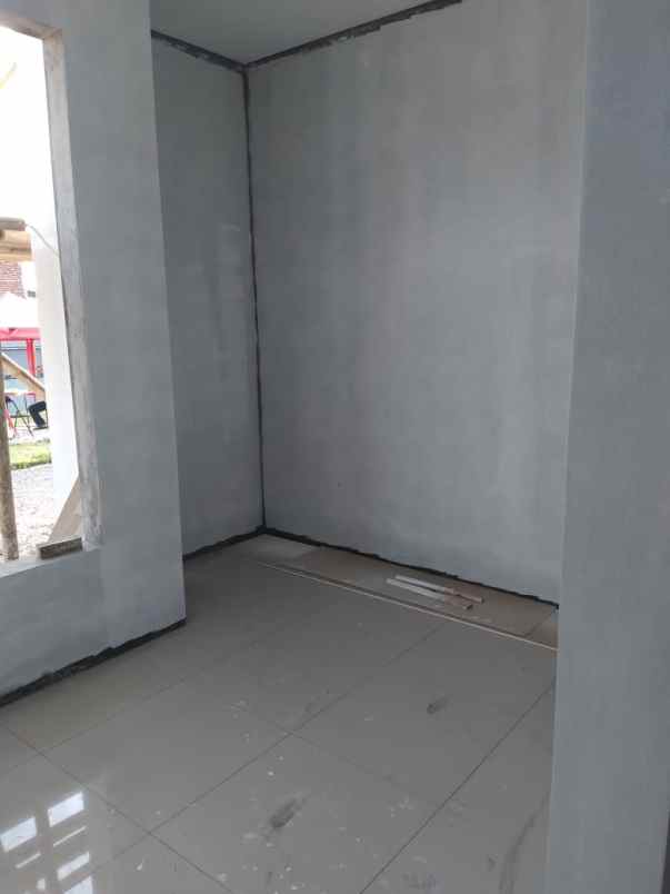 dijual rumah cihanjuang cimahi