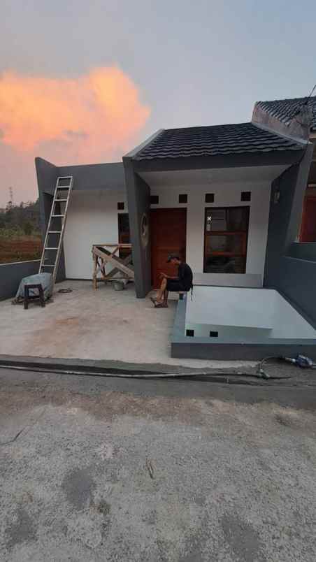 dijual rumah cikadut bandung