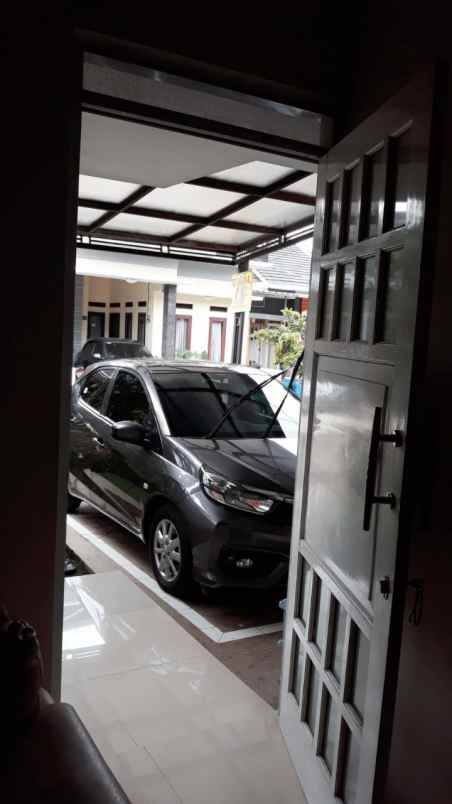 dijual rumah cikoneng