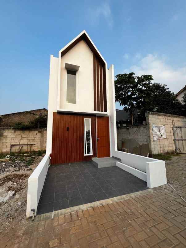 dijual rumah cilangkap