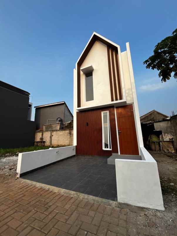 dijual rumah cilangkap