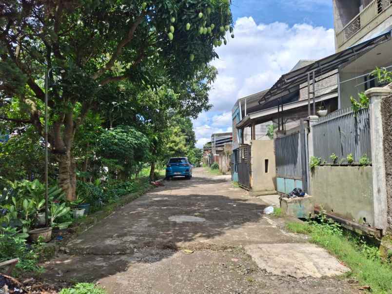 dijual rumah cinunuk