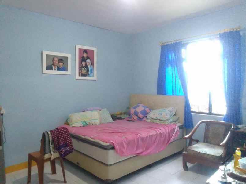 dijual rumah cipageran asri