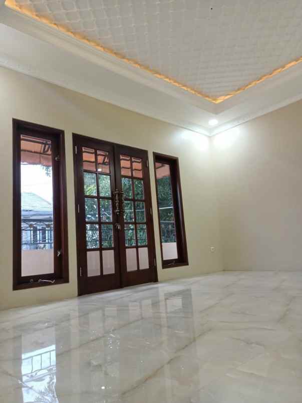 dijual rumah cipete