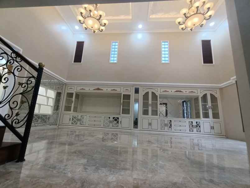 dijual rumah cipete