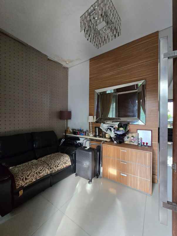 dijual rumah cipinang elok jatinegara