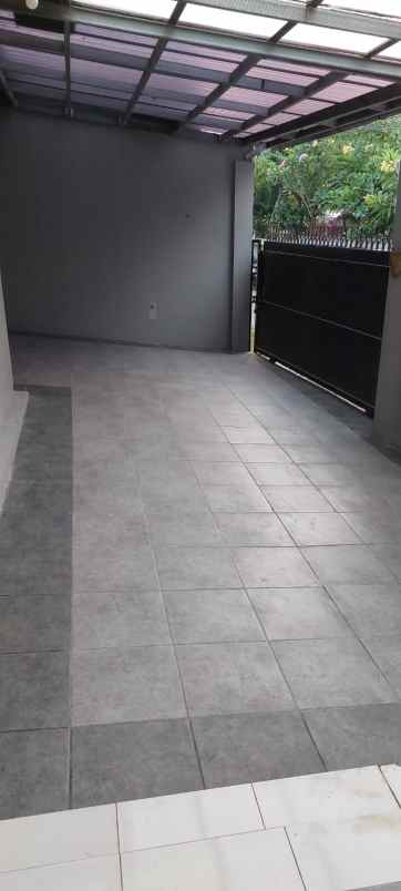 dijual rumah ciputat jombang