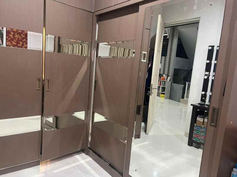 dijual rumah citragran cibubur