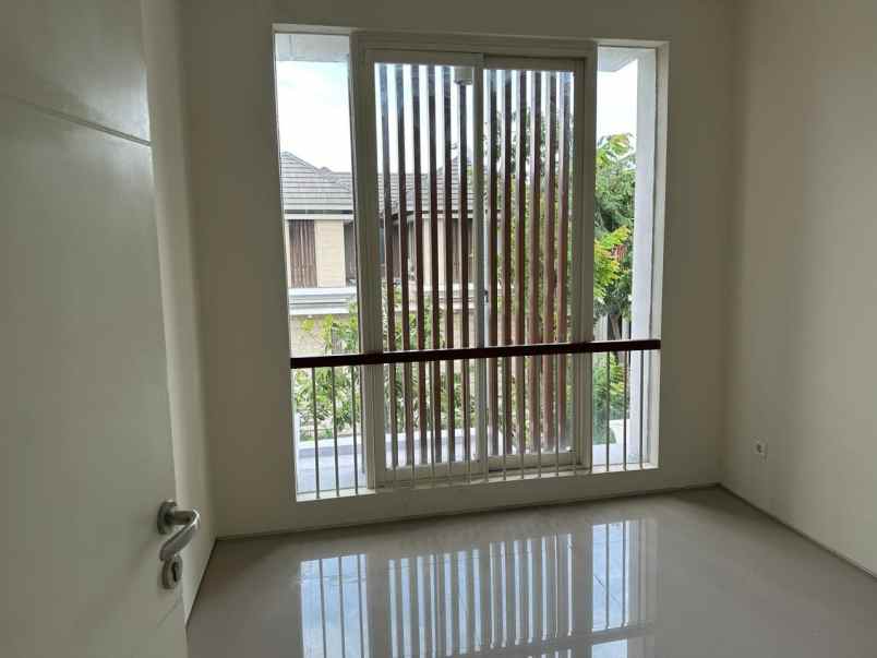 dijual rumah citraland the greenlake