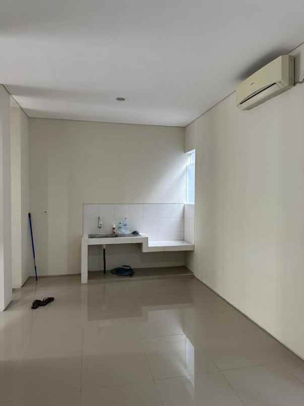 dijual rumah citraland the greenlake