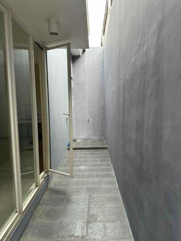 dijual rumah citraland the greenlake