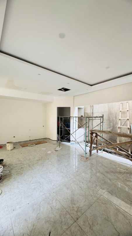 dijual rumah citraland woodland