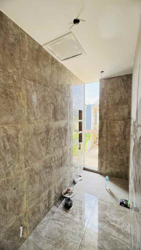 dijual rumah citraland woodland