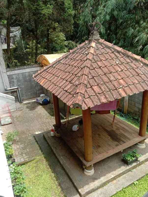 dijual rumah ciumbuleuit
