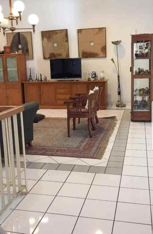 dijual rumah ciumbuleuit