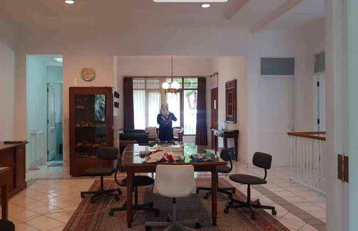 dijual rumah ciumbuleuit