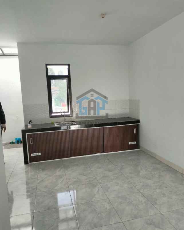 dijual rumah ciwaruga atas lingkungan sejuk dekat upi