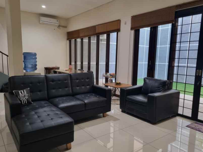 dijual rumah cluster asia tropis hi