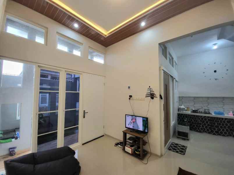 dijual rumah cluster bandara pakis malang