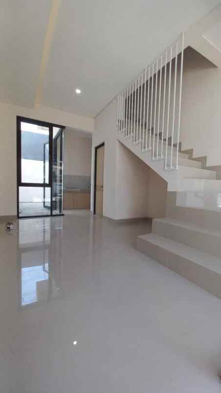dijual rumah cluster cemorokandang kota
