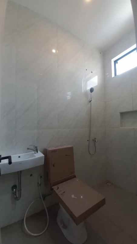 dijual rumah cluster cemorokandang kota