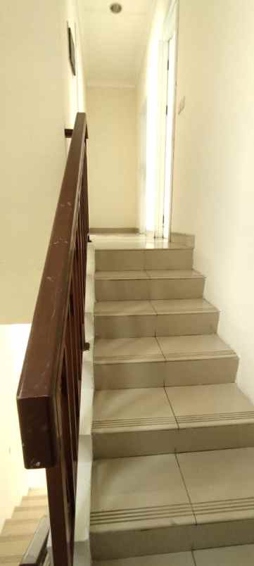 dijual rumah cluster la seine jgc