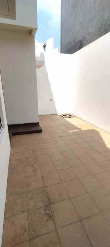 dijual rumah cluster la seine jgc