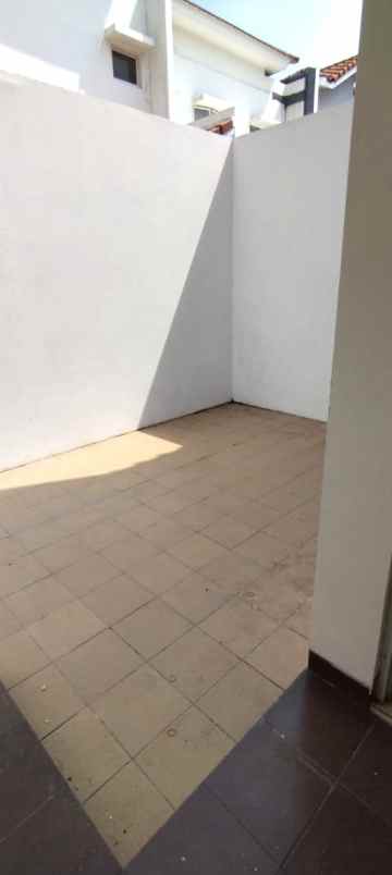 dijual rumah cluster la seine jgc