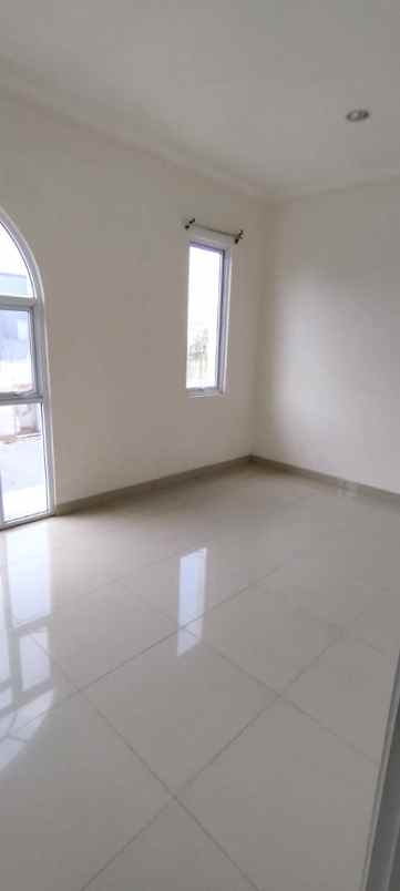 dijual rumah cluster la seine jgc