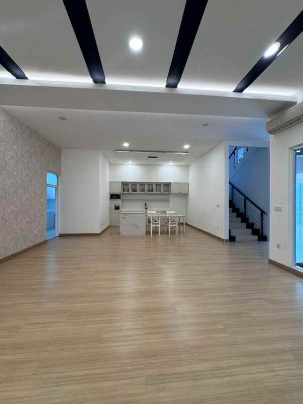 dijual rumah cluster onyx alam sutera