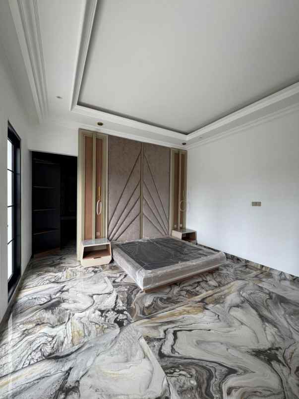 dijual rumah cluster sutera victoria