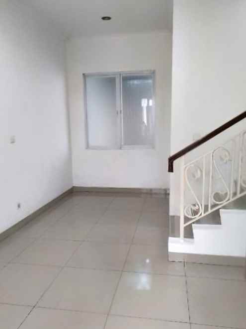 dijual rumah cluster thames jgc jakarta