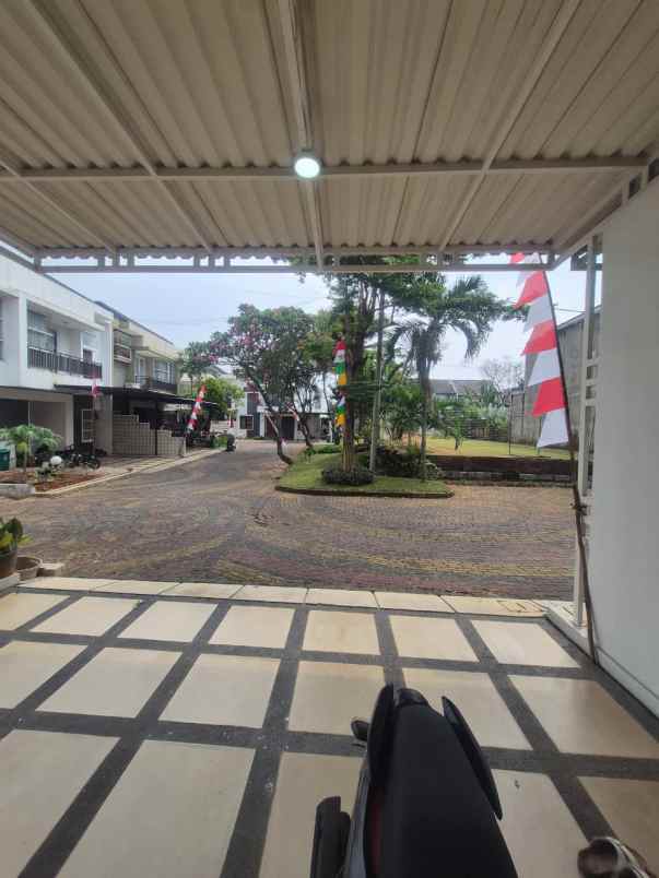 dijual rumah dalam cluster siap huni semi furnished