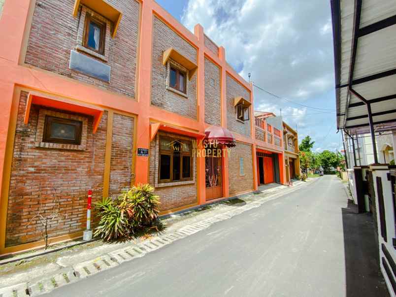 dijual rumah depok sleman