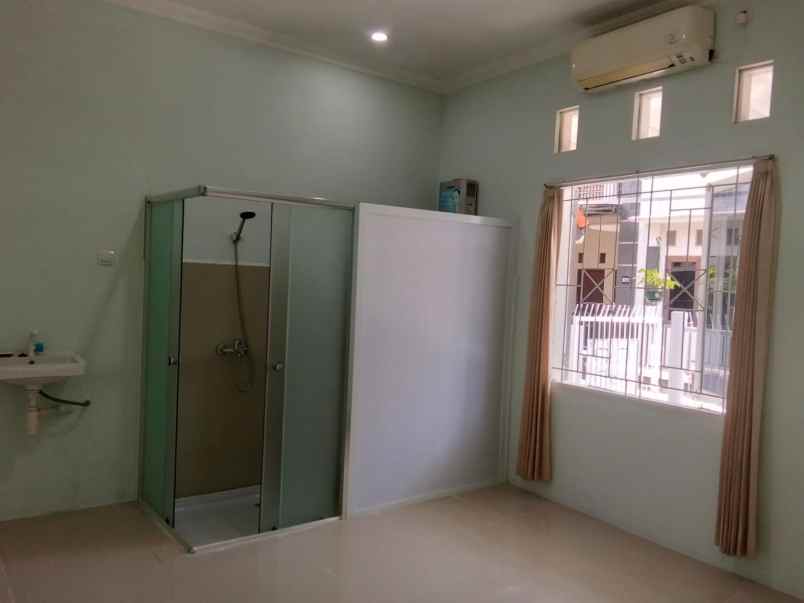 dijual rumah depok sleman