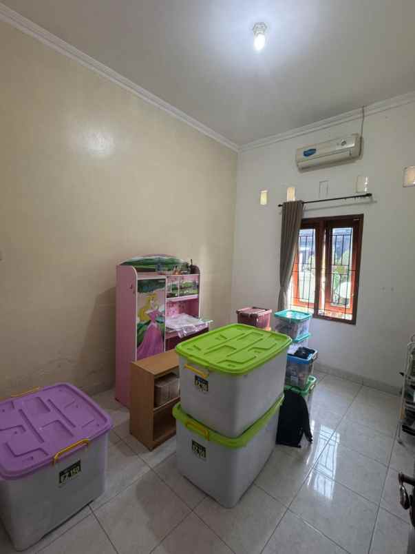 dijual rumah depok sleman