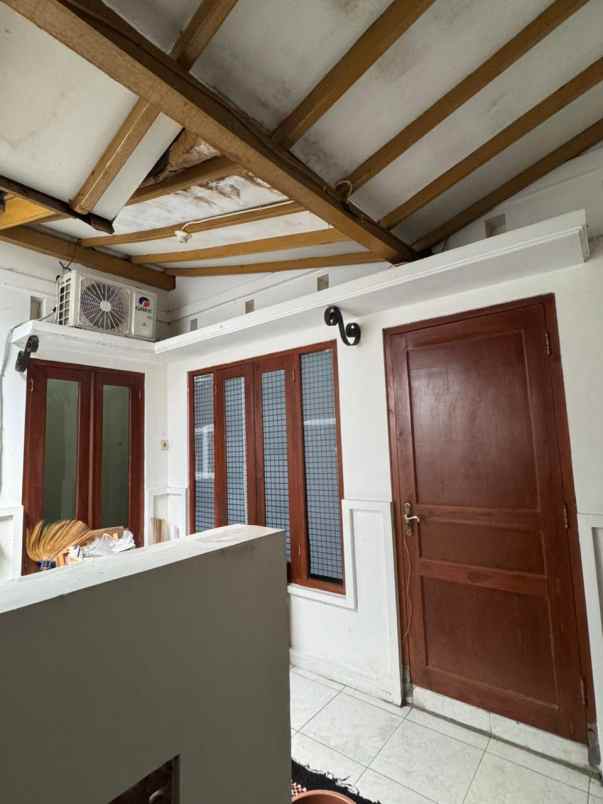 dijual rumah depok sleman