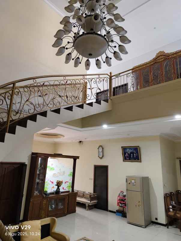 dijual rumah dharmahusada